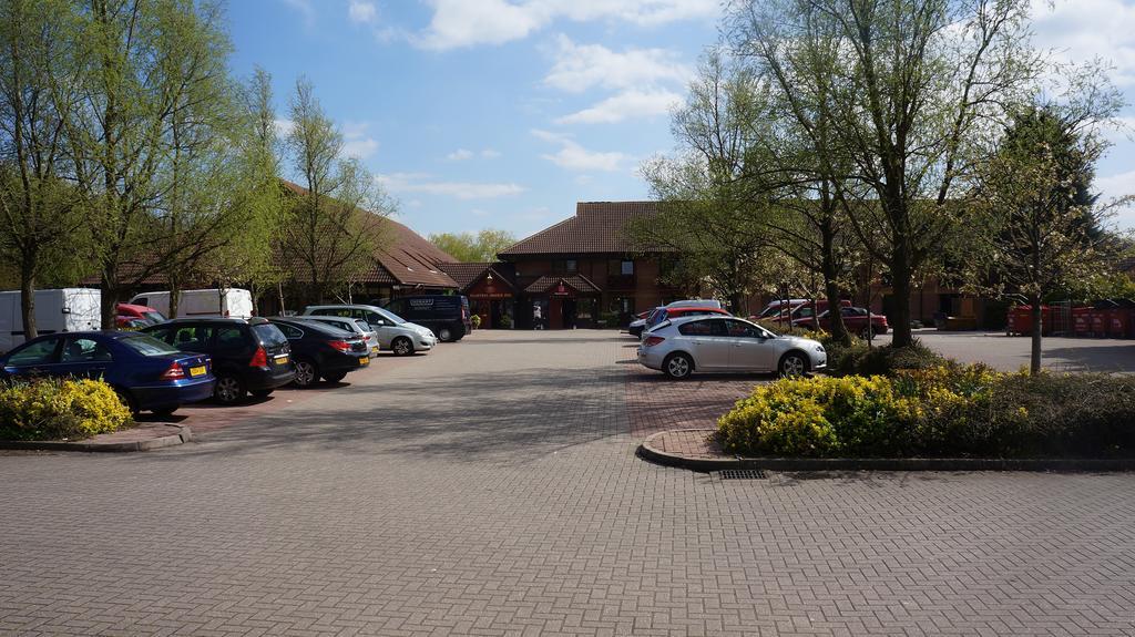 Peartree Lodge Waterside Milton Keynes Exterior foto