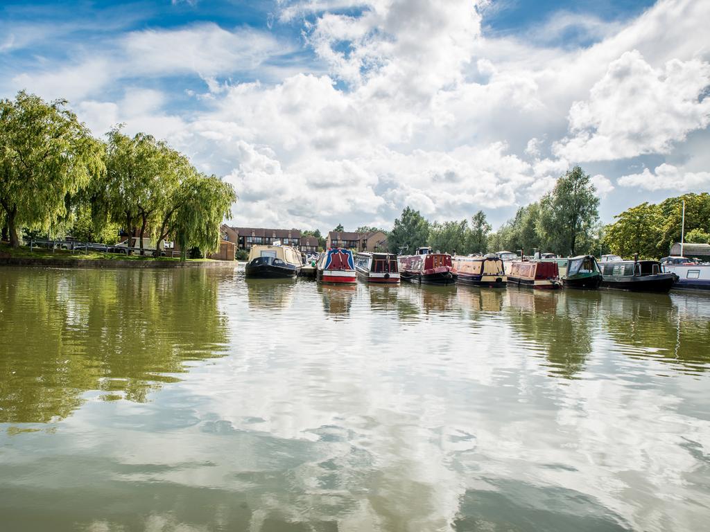 Peartree Lodge Waterside Milton Keynes Exterior foto